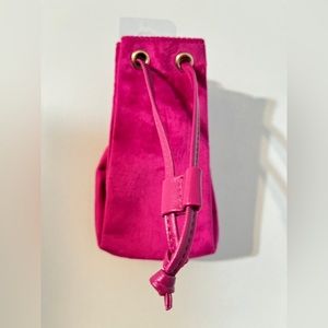 Bobbi Brown Hot pink velvet small draw string cinch Cosmetic Bag. NWOT 7"X4.5"